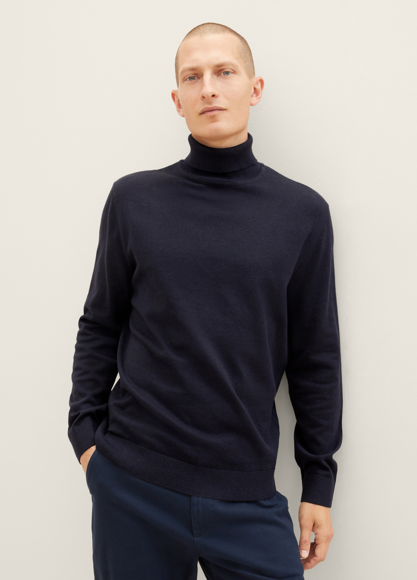 Meski Sweter Tom Tailor Basic Knitted Sweater With A Turtleneck Knitted Navy Melange - 1038202-13160