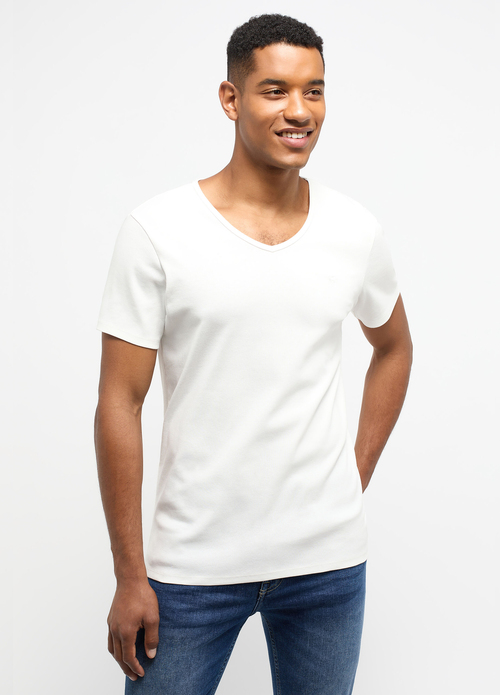 Mustang Jeans Amado V-Neck - Cannoli Cream 1014661-2084