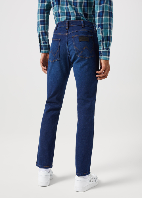 Mskie Spodnie Dinsowe Wrangler Larston Night Shade - 112350845