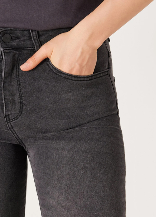 Damskie Spodnie Dinsowe Wrangler Slim Zuri - W26LKBT15