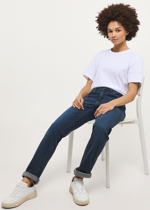 Damskie Spodnie Dinsowe Mustang Jeans Crosby Relaxed Straight Dark Denim - 1013593-5000-882