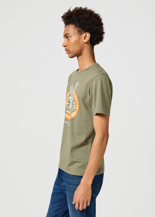 Meski T Shirt Wrangler Americana Tee Dusty Olive - 112355035