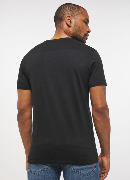 Meski T Shirt Mustang Alex C Logo Tee Black - 1013221-4142
