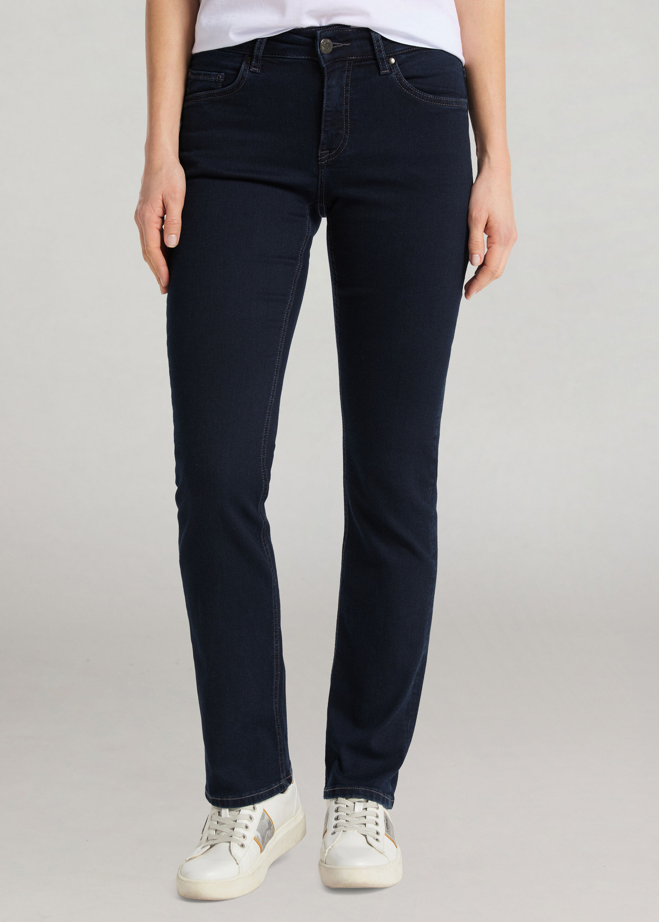 Damskie Spodnie Dzinsowe Mustang Julia 590 Dark Blue - 0553-5574-590