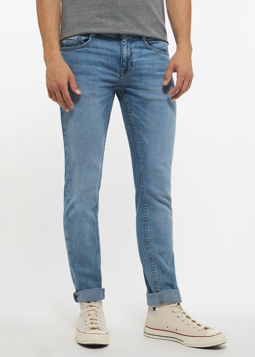 Męskie spodnie dżinsowe Mustang Oregon Tapered - Denim Blue 1012181-5000-702 