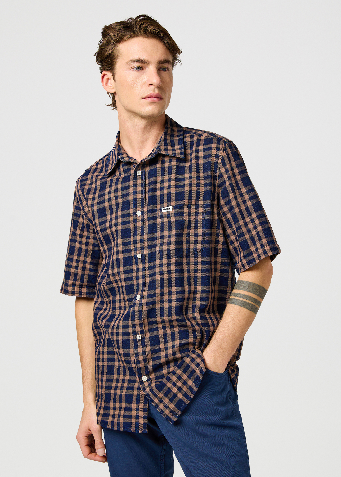 Meska Koszula Materialowe Wrangler Short Sleeve 1 Pocket Shirt Raw Umber Indigo - 112362734