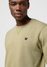 Mska Bluza Wrangler Sign Off Crew Aloe - 112371463