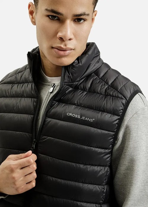 Meski Bezrekawnik Czarny Meski Bezrekawnik Cross Jeans - 40302-020