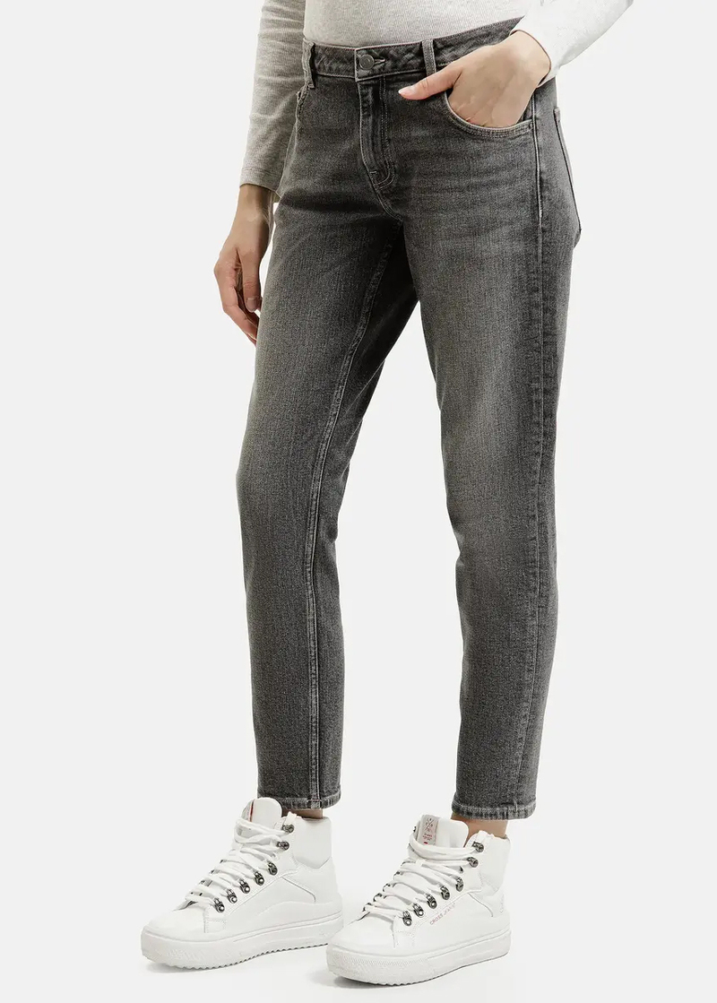 Damskie Spodnie Dzinsowe Szare Boyfriendy Cross Jeans - N-580-010