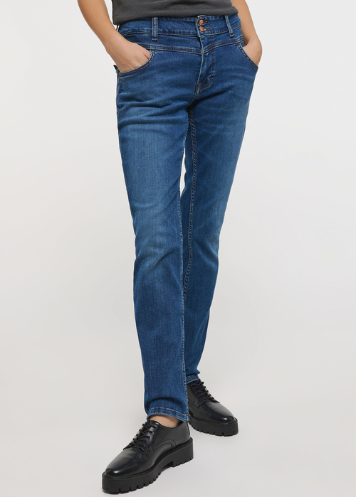Women\'s Denim Pants (11) | Straight-Fit Jeans