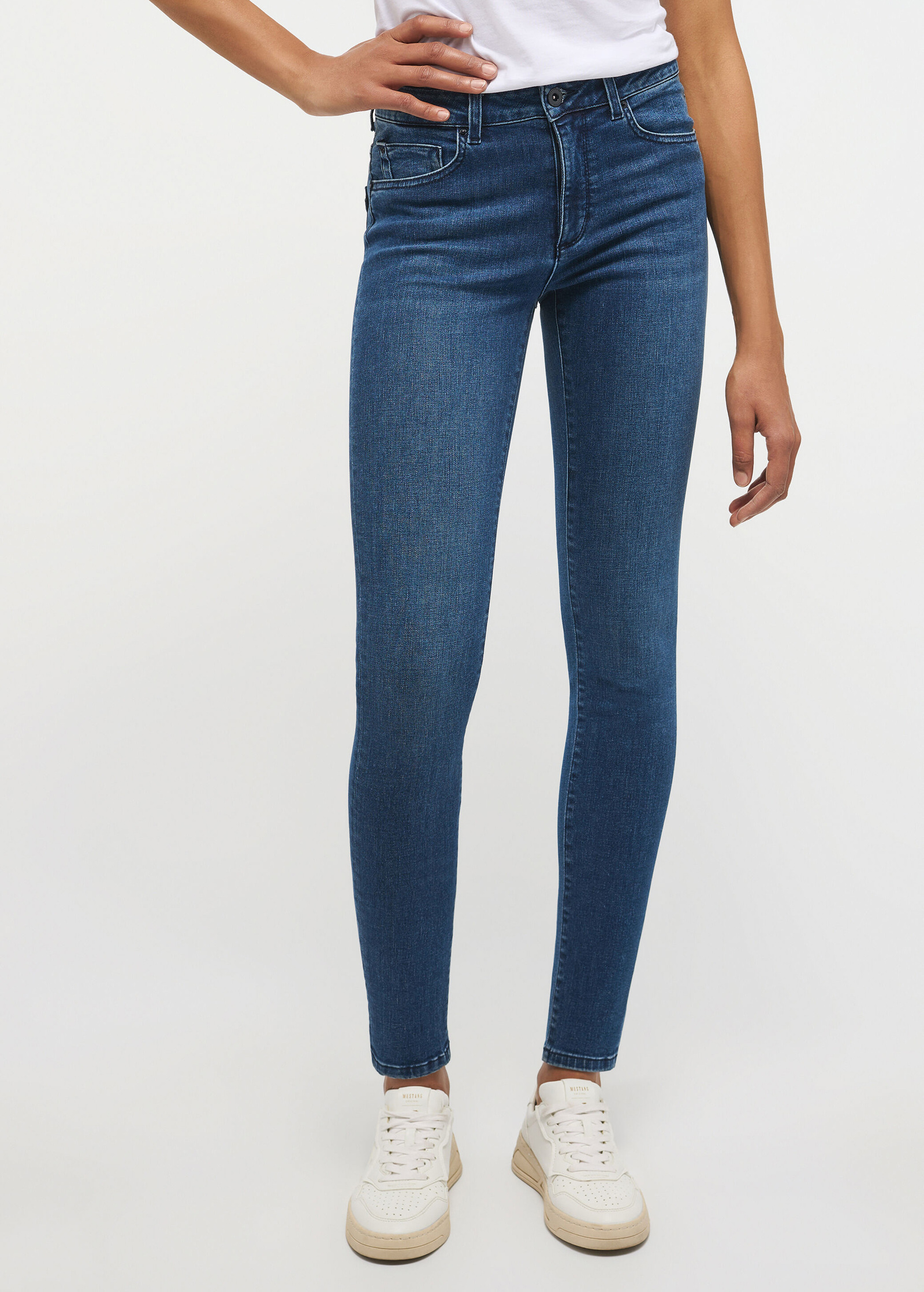 Damskie Spodnie Dzinsowe Mustang Jeans Shelby Skinny Denim Blue - 1013580-5000-782