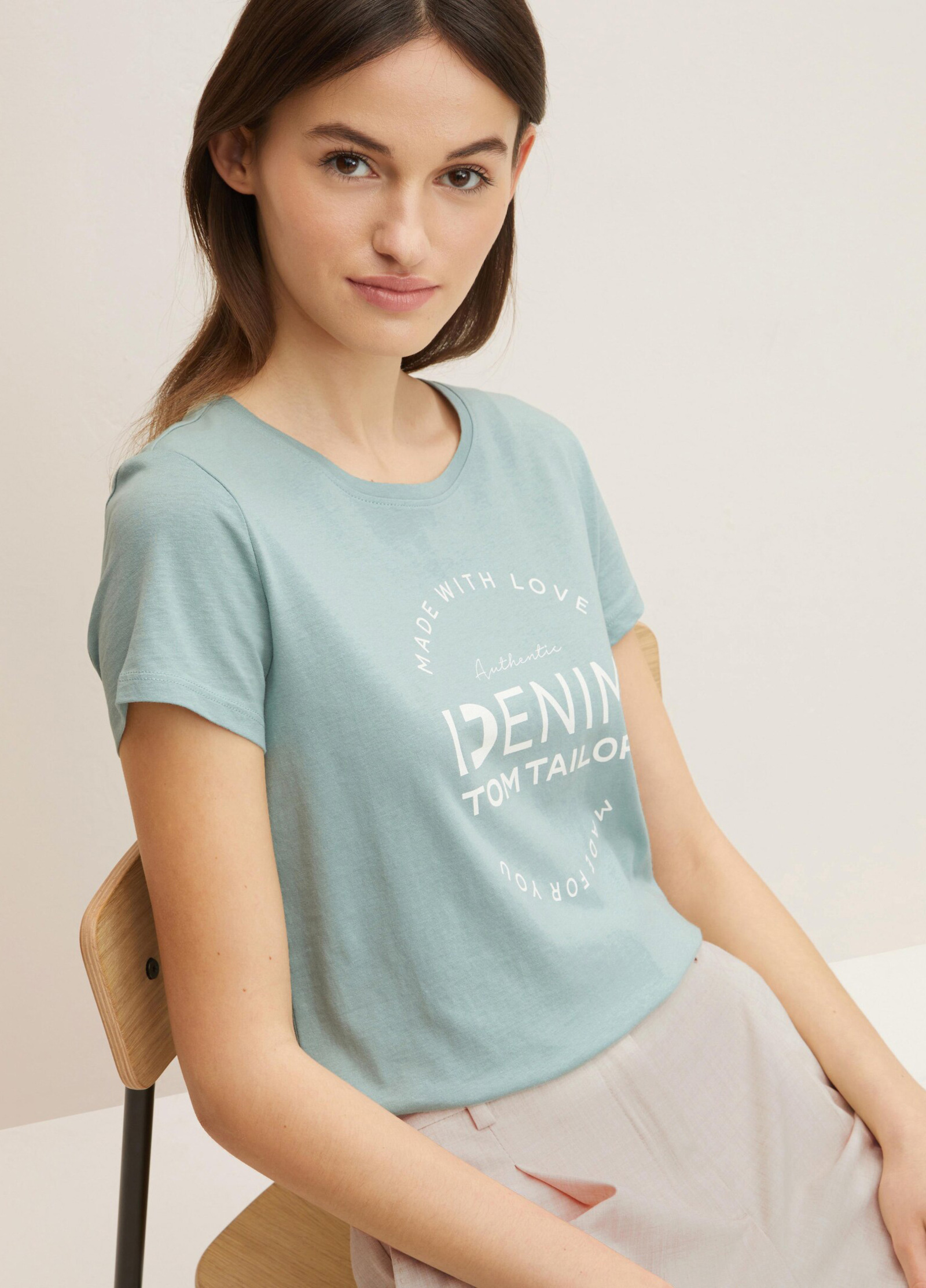 Denim Tom Tailor® T-shirt with Logo Print - Smoke Green Größe S
