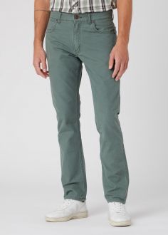 Męskie Spodnie Wrangler® Greensboro Non Denim - Thyme (W15QDRG37)